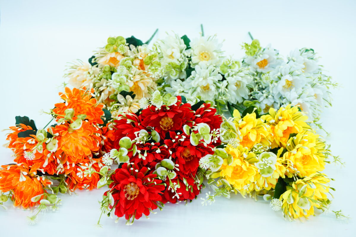 Six-Color Chrysanthemum Bouquet – Artificial Multi-Color Chrysanthemum Flowers for Home & Event Decor-47 - Image 6