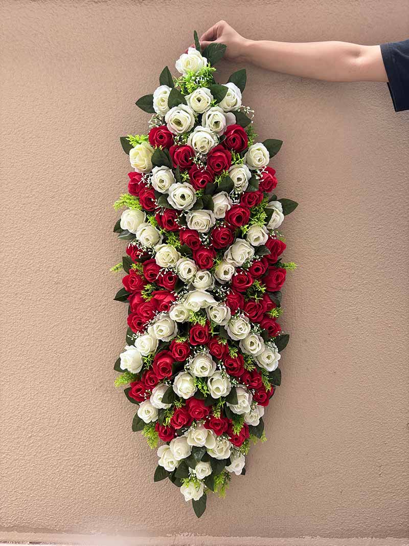 Artificial flower arrangement for conference tables